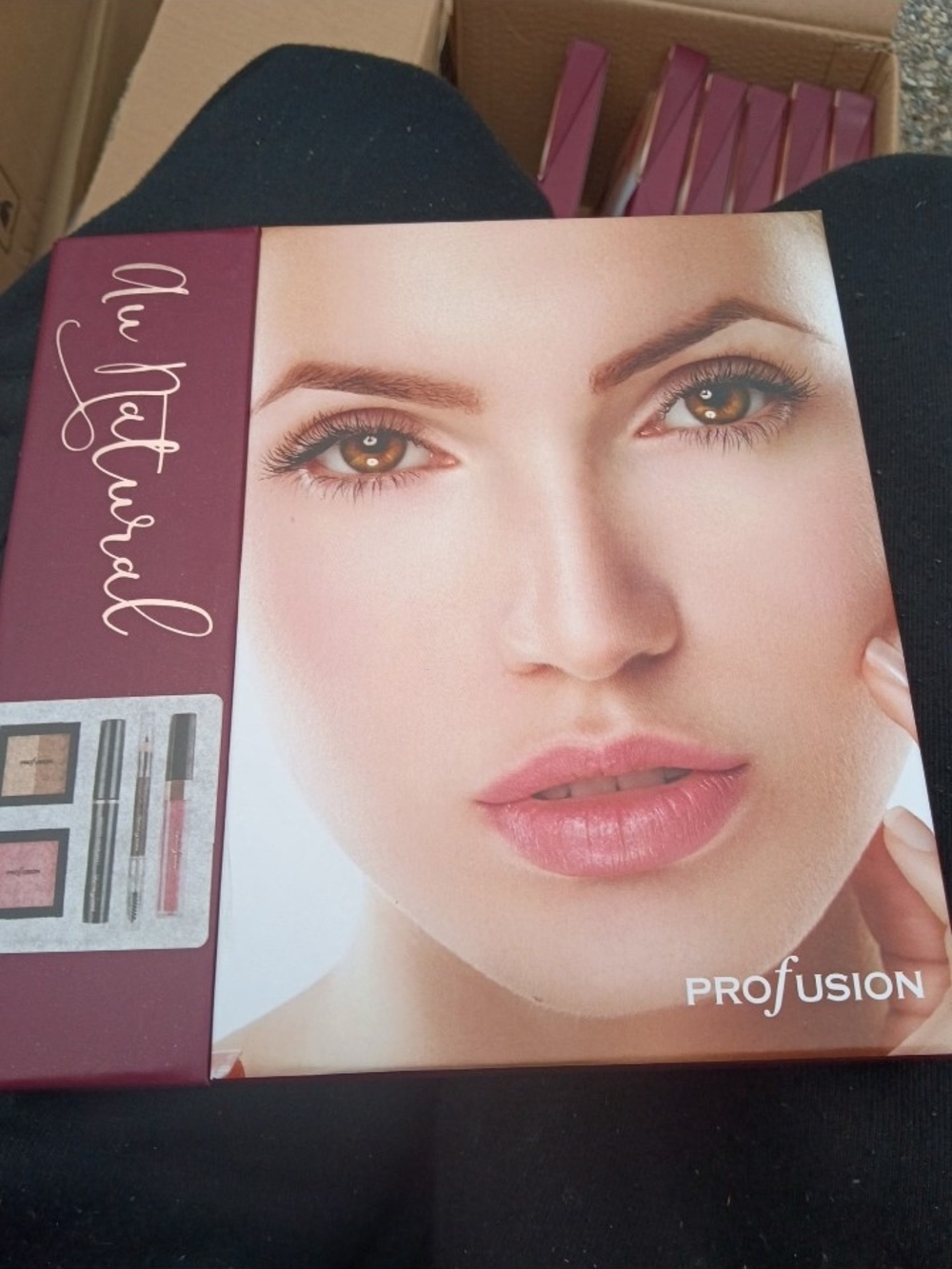 ProFusion All That Glitters Makeup Kit in Pink & Brown NWT